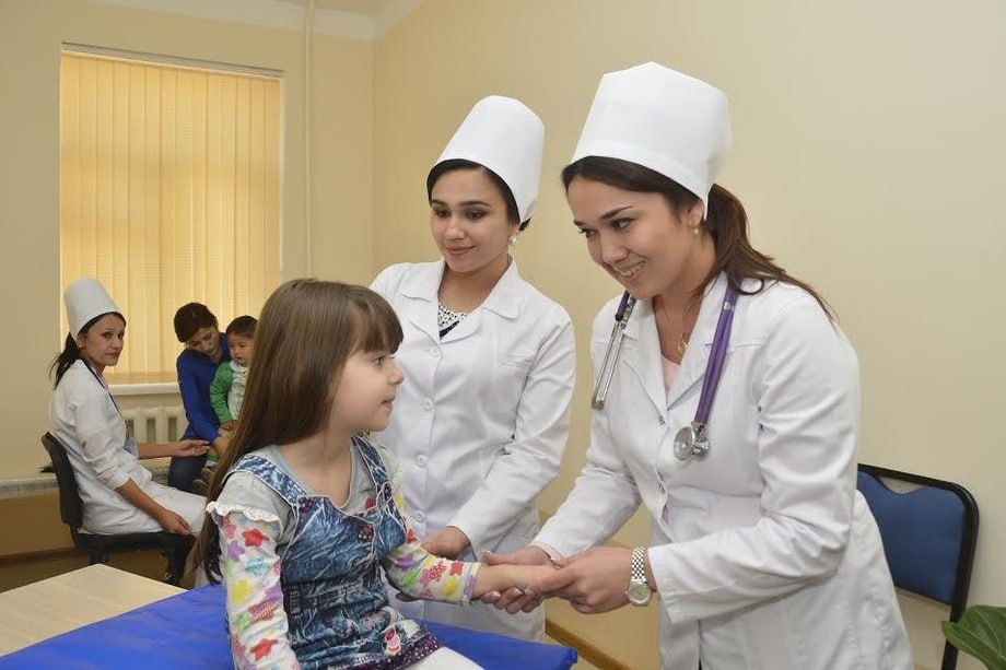 Davlat tibbiyot muassasalari 5 kunlik ish haftasi rejimiga o‘tkazildi